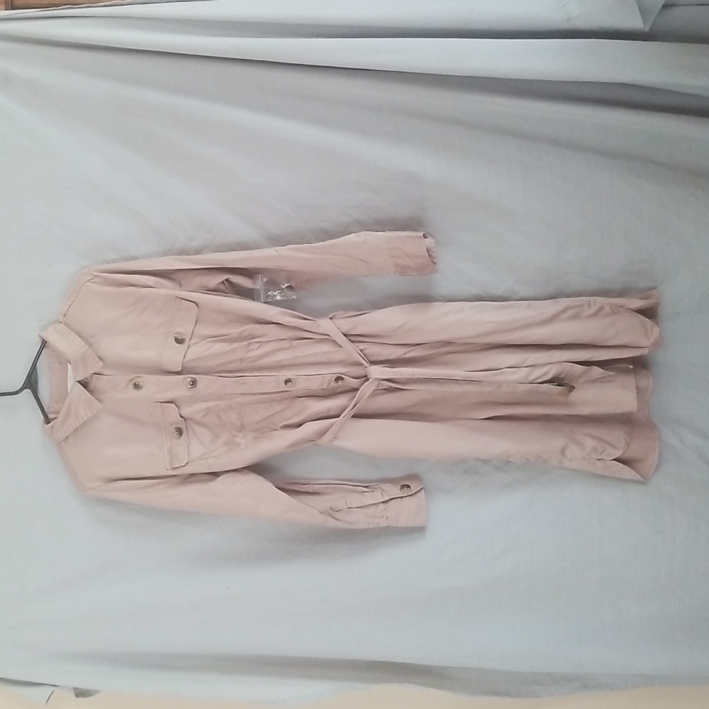 Long sleeve knee length button up dress with pockets and belt